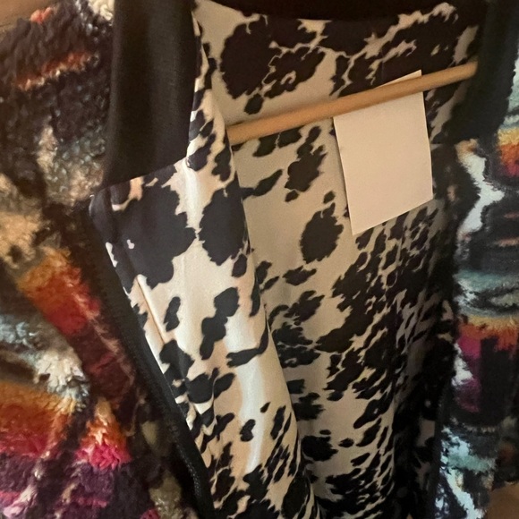 NWT Colorful Reversible Crazy Train Patterned Fleece Jacket - Picture 4 of 5